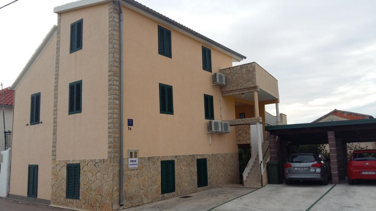 Apartmani Jakovljevic Μούρτερ Εξωτερικό φωτογραφία
